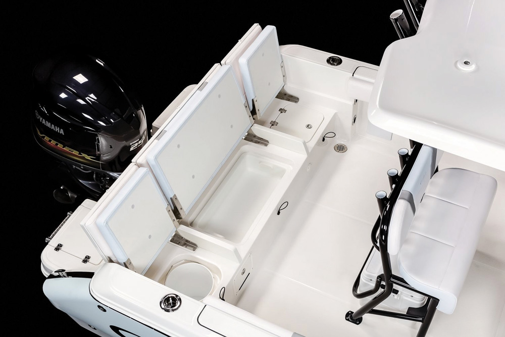 Robalo R230 transom boxes